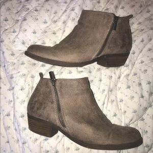 Carlos by Carlos Santana Taupe Women’s Booties 8